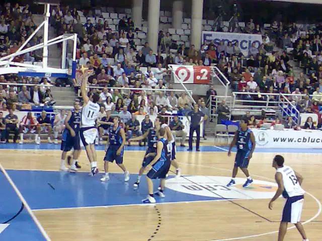 Alicante 78 – 87 Bruesa
