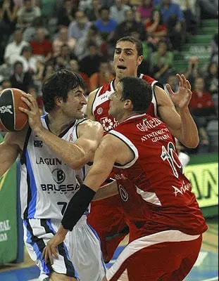 Granada 83 – 79 Bruesa