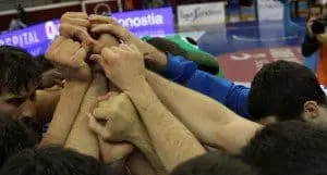 Jugadores del Lagun Aro GBC en el partido ante Fuenlabrada